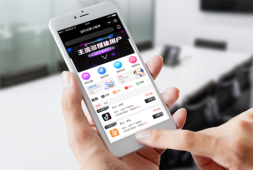 ���н������С����